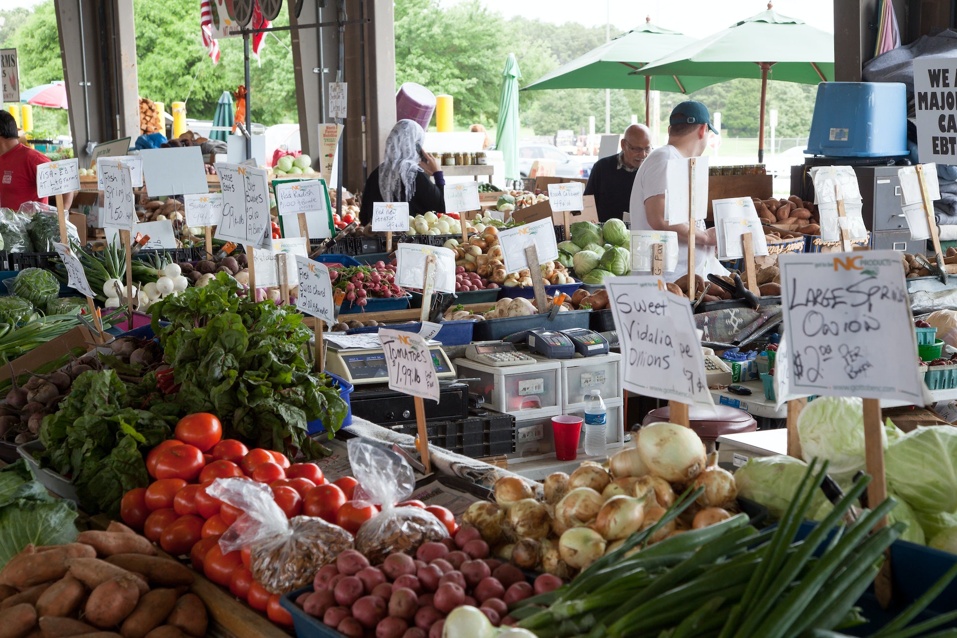 Top Five Reasons to Eat More Locally Sourced Food